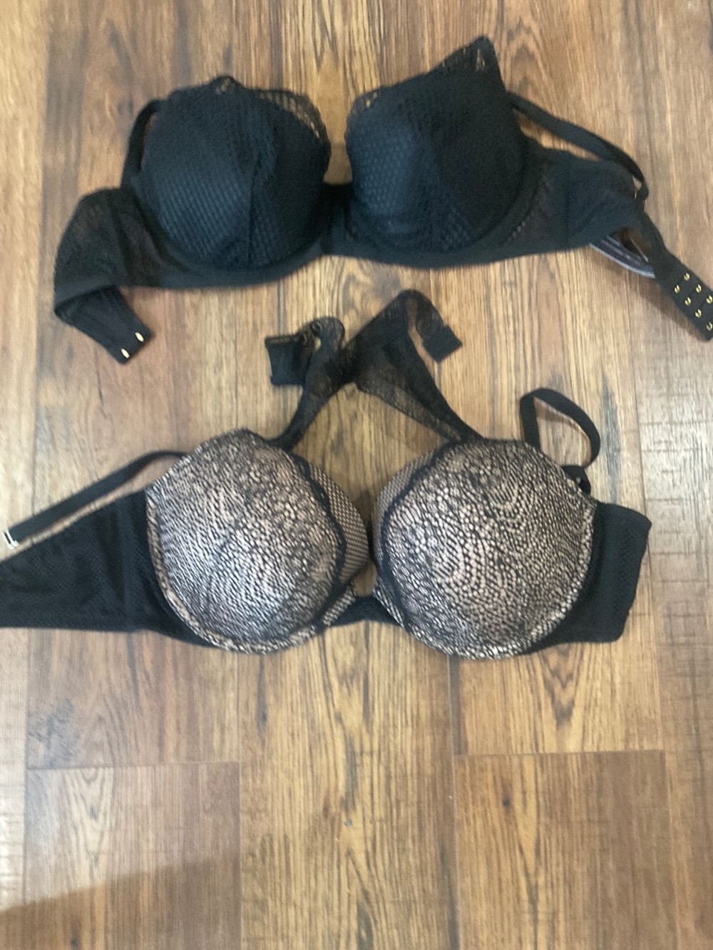 VICTORIA SECRET BRAS (2) 34DD